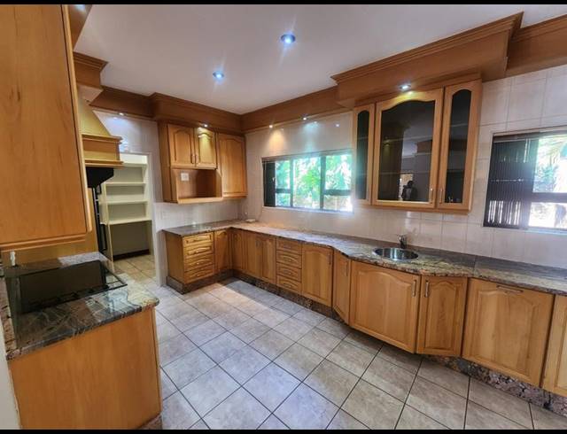 4 BEDROOM HOUSE FOR SALE IN MEYERSDAL